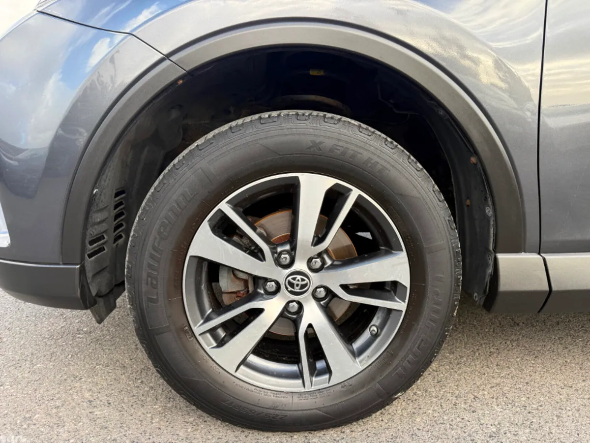 Toyota RAV4 MPV, Diesel, 2018, Grey