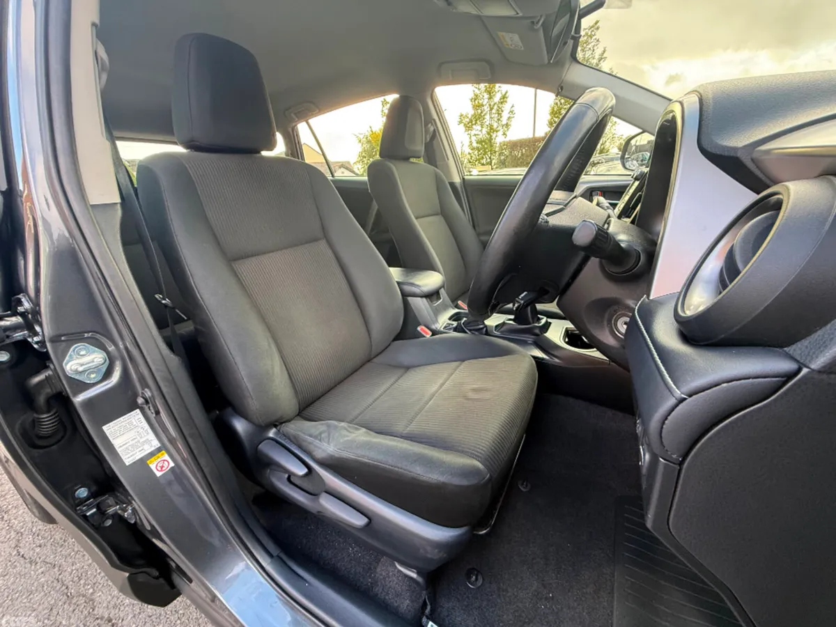 Toyota RAV4 MPV, Diesel, 2018, Grey