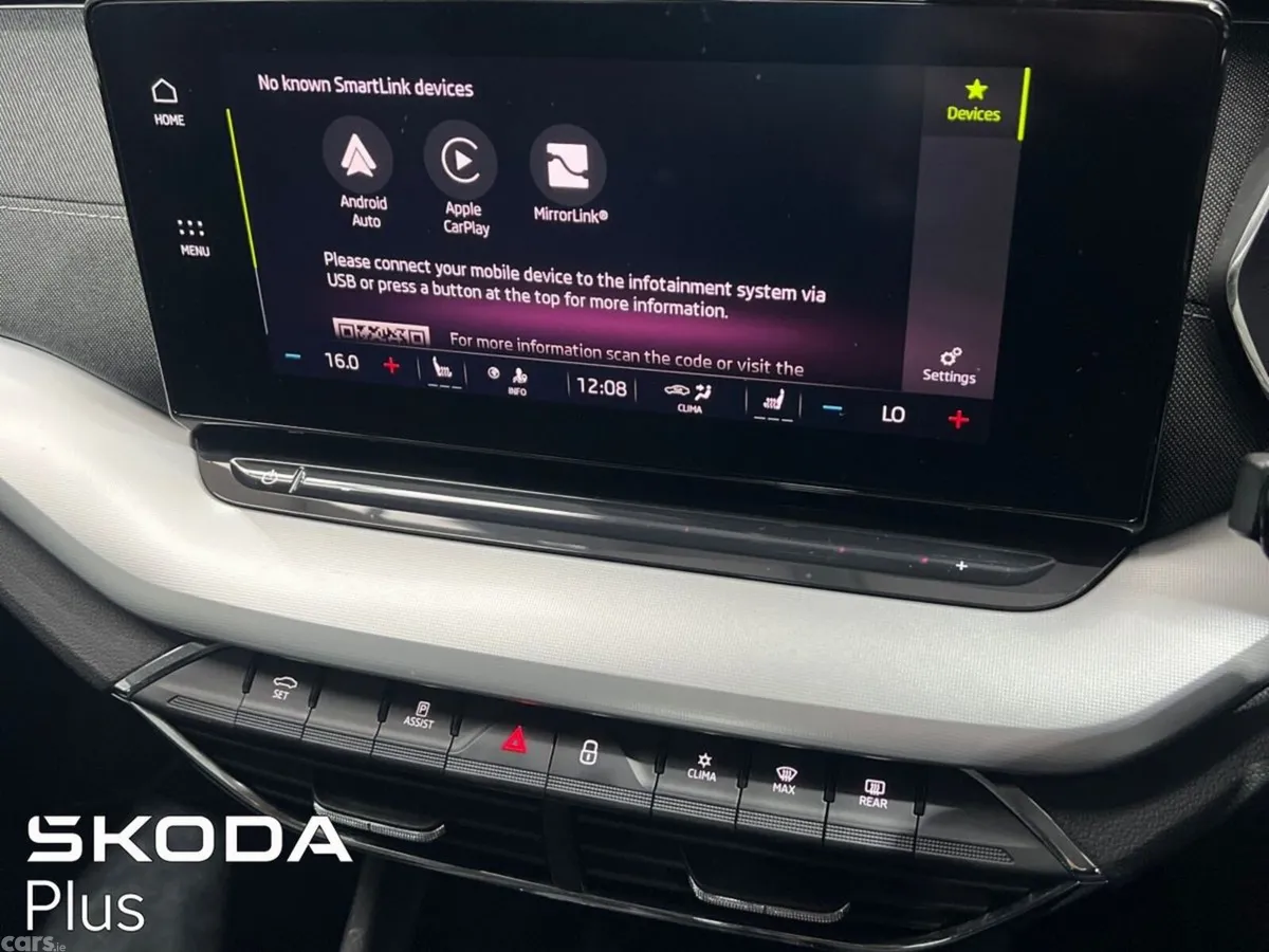 Skoda Octavia Saloon, Petrol, 2023, Grey