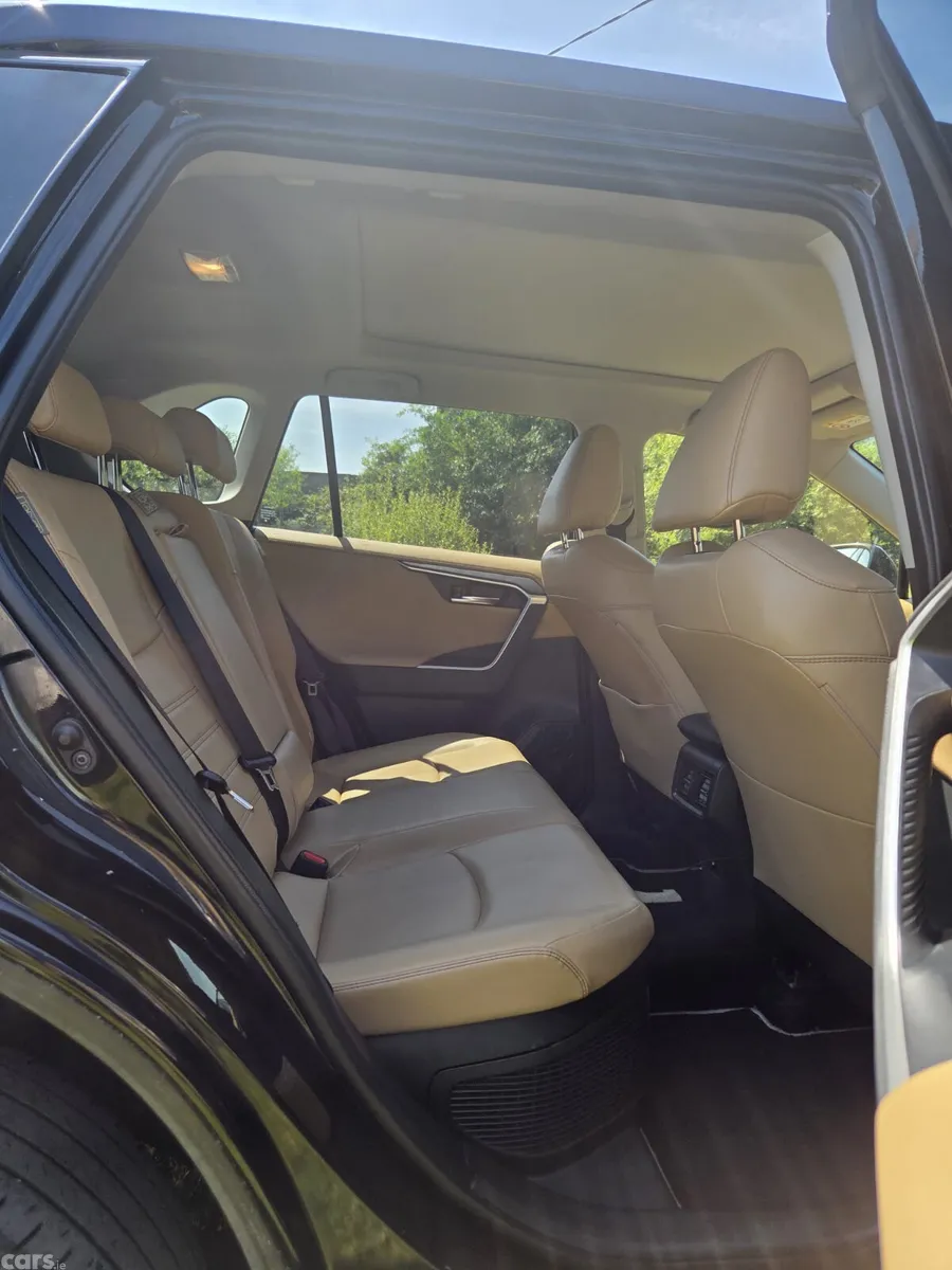 Toyota RAV4 SUV, Petrol Hybrid, 2021, Black