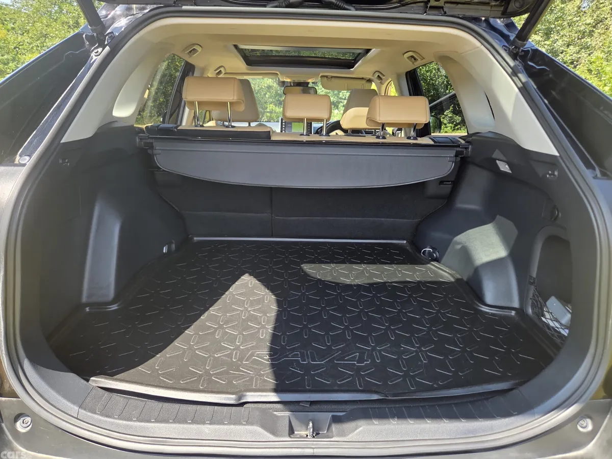 Toyota RAV4 SUV, Petrol Hybrid, 2021, Black