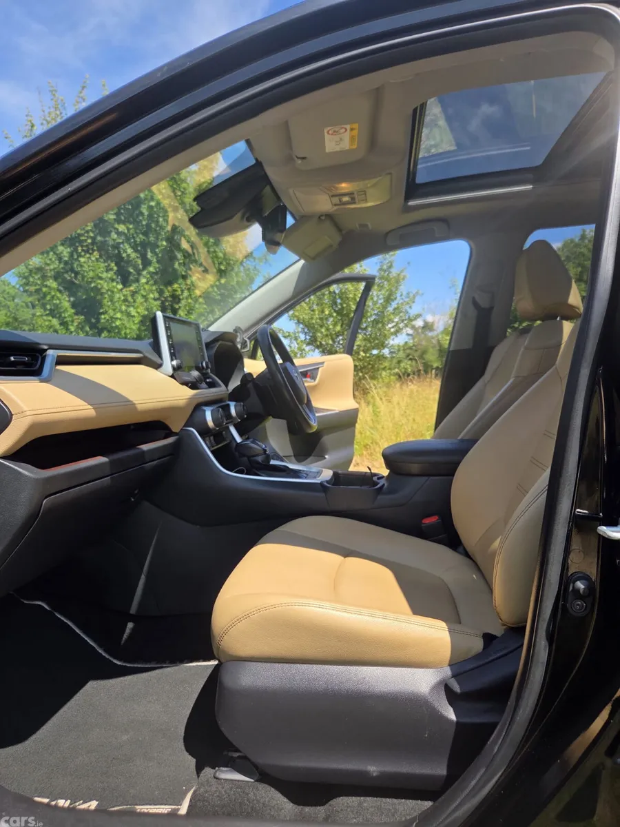 Toyota RAV4 SUV, Petrol Hybrid, 2021, Black