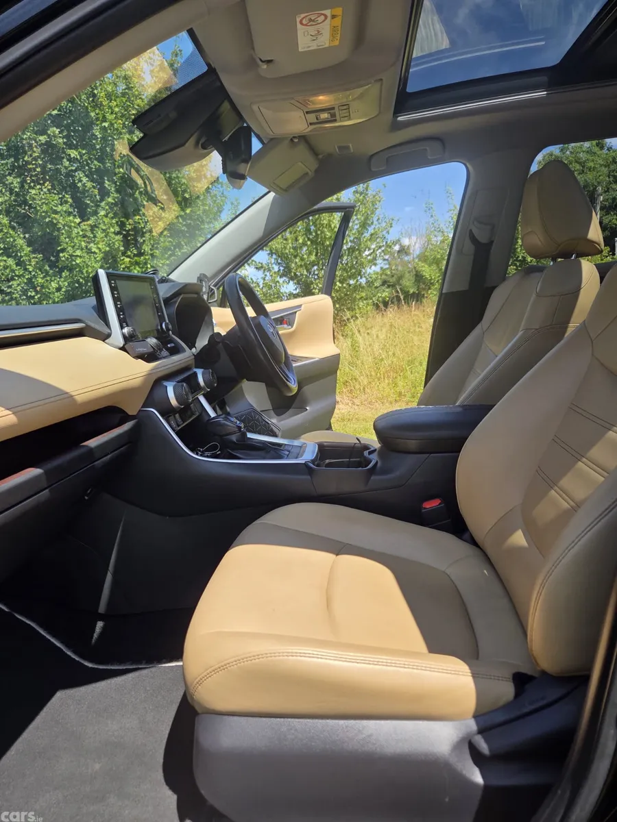 Toyota RAV4 SUV, Petrol Hybrid, 2021, Black