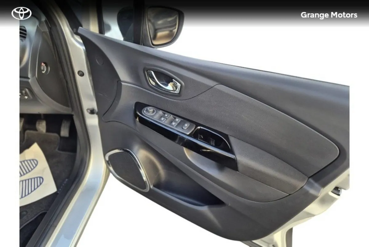 Renault Captur Hatchback, Diesel, 2016, Silver