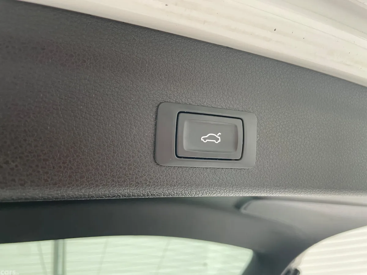 Audi Q3 Hatchback, Diesel, 2019, White