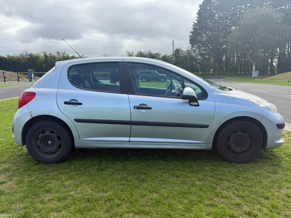 Peugeot 207 Hatchback, Diesel, 2009, Silver