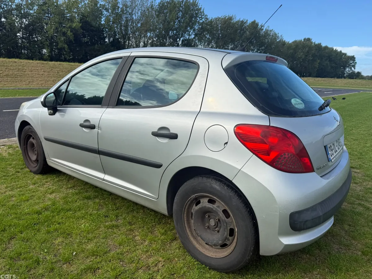Peugeot 207 Hatchback, Diesel, 2009, Silver