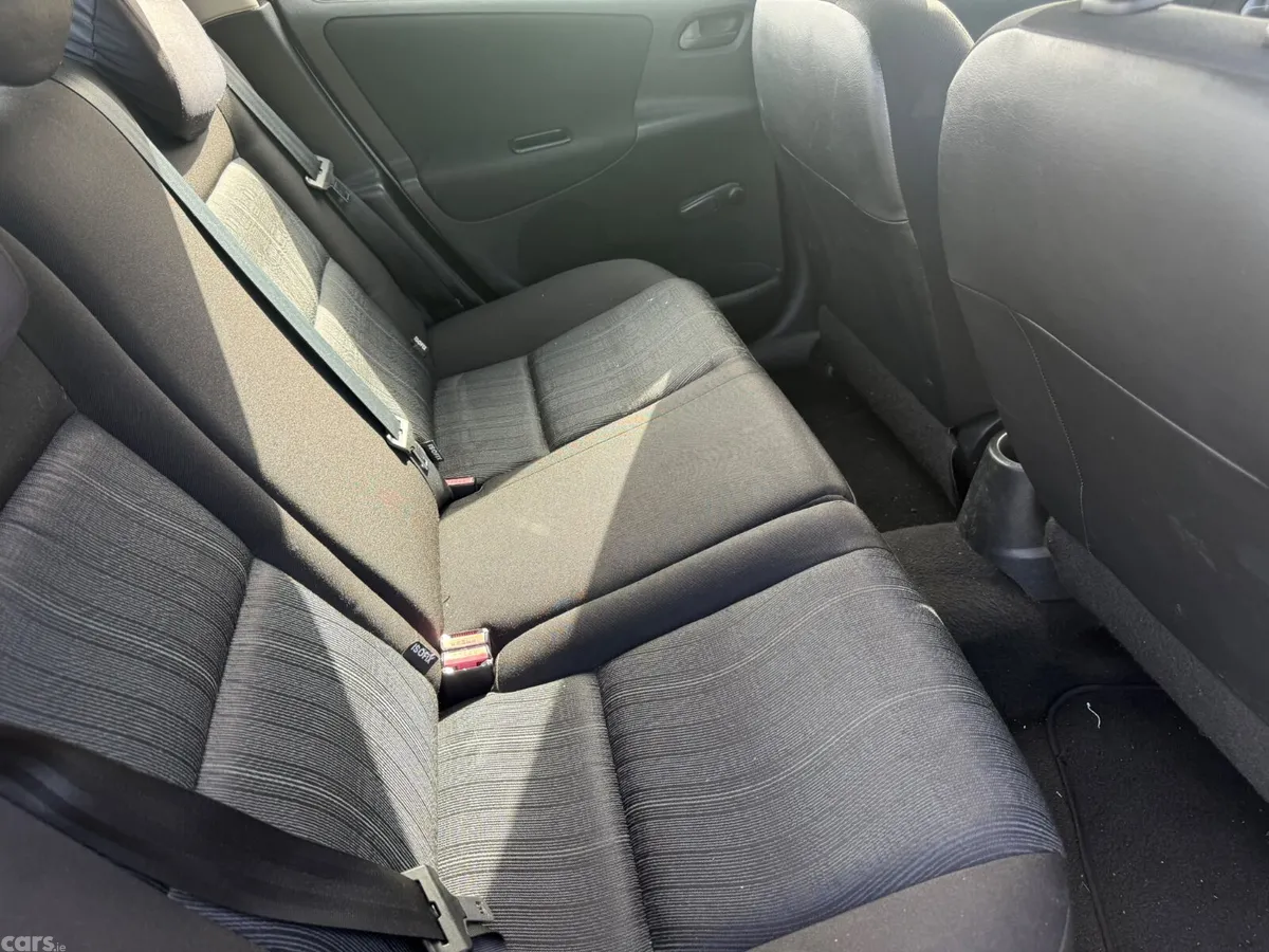 Peugeot 207 Hatchback, Diesel, 2009, Silver