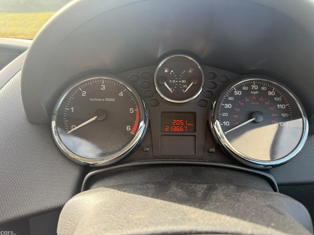 Peugeot 207 Hatchback, Diesel, 2009, Silver