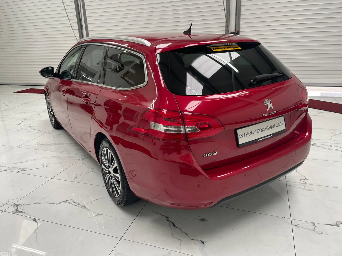 Peugeot 308 Estate, Diesel, 2021, Red
