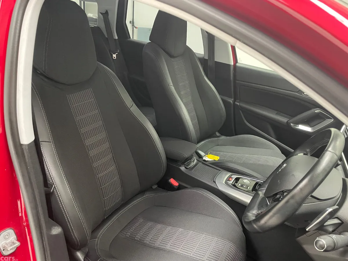 Peugeot 308 Estate, Diesel, 2021, Red