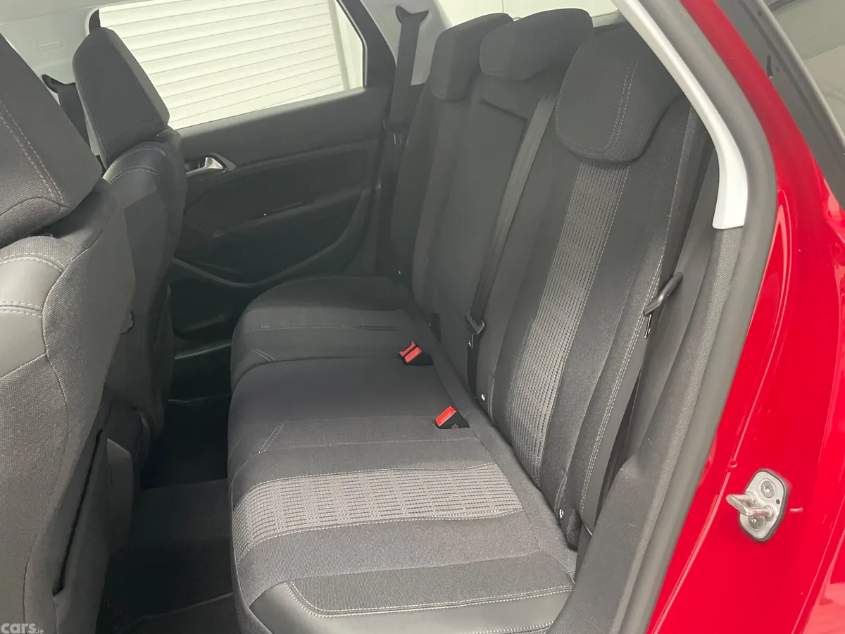 Peugeot 308 Estate, Diesel, 2021, Red