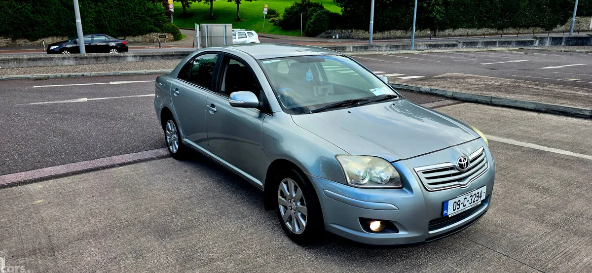 Toyota Avensis Saloon, Diesel, 2009, Grey