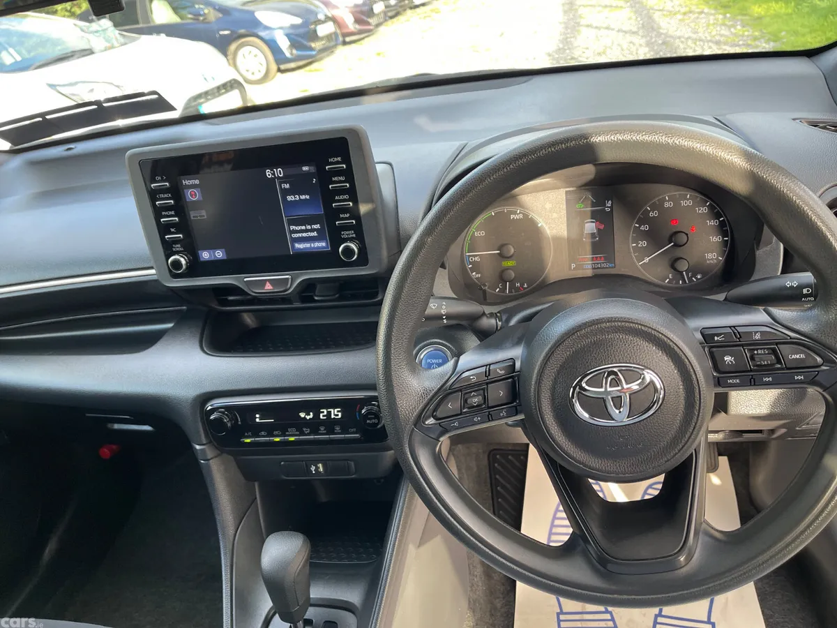 Toyota Yaris Hatchback, Petrol Hybrid, 2021, Silver