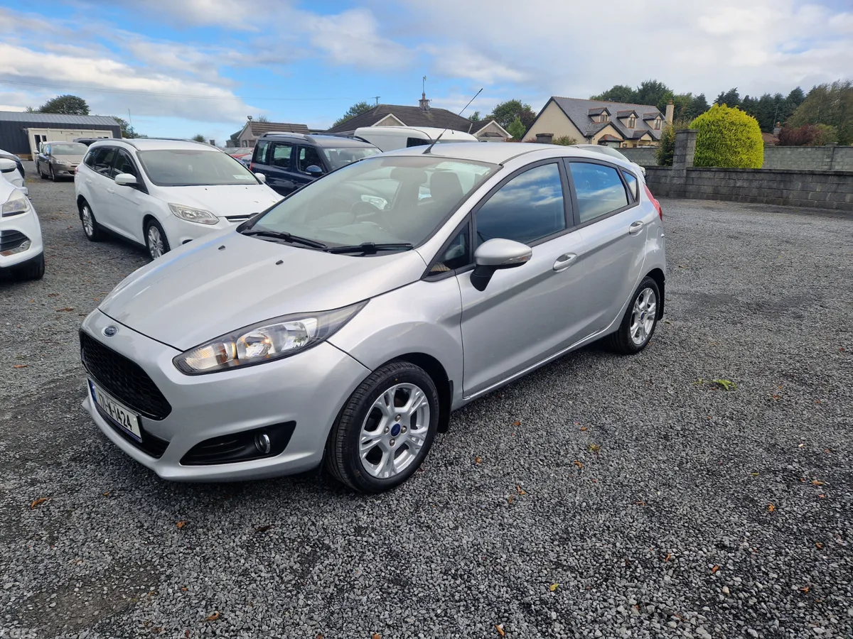 Ford Fiesta Hatchback, Petrol, 2017, Grey