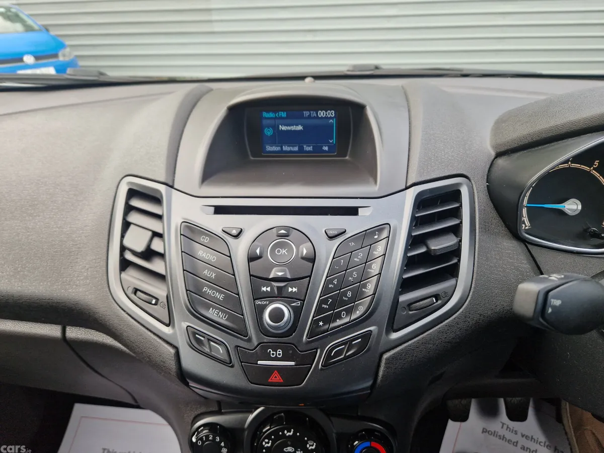 Ford Fiesta Hatchback, Petrol, 2017, Grey