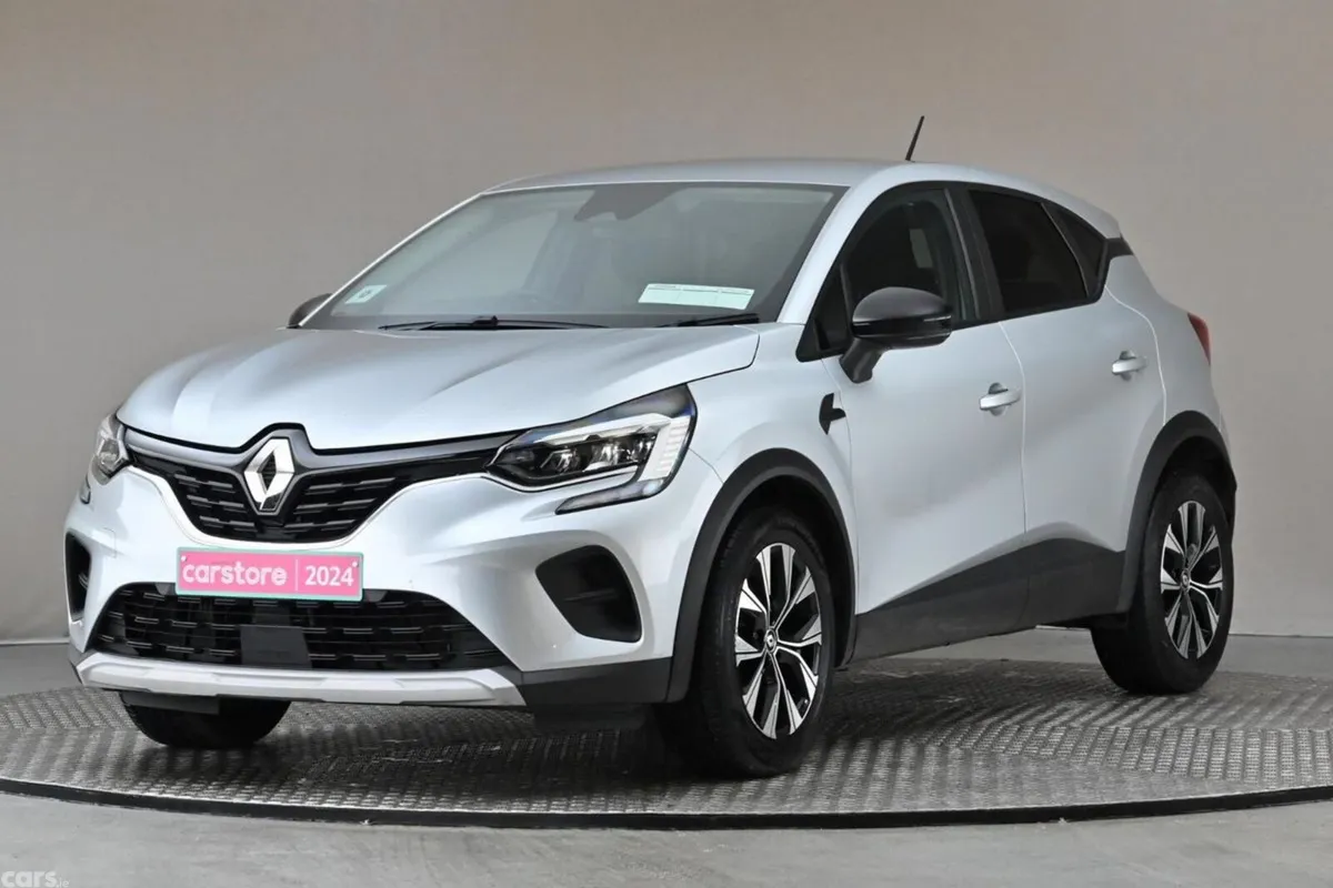 Renault Captur SUV, Petrol, 2024, Silver