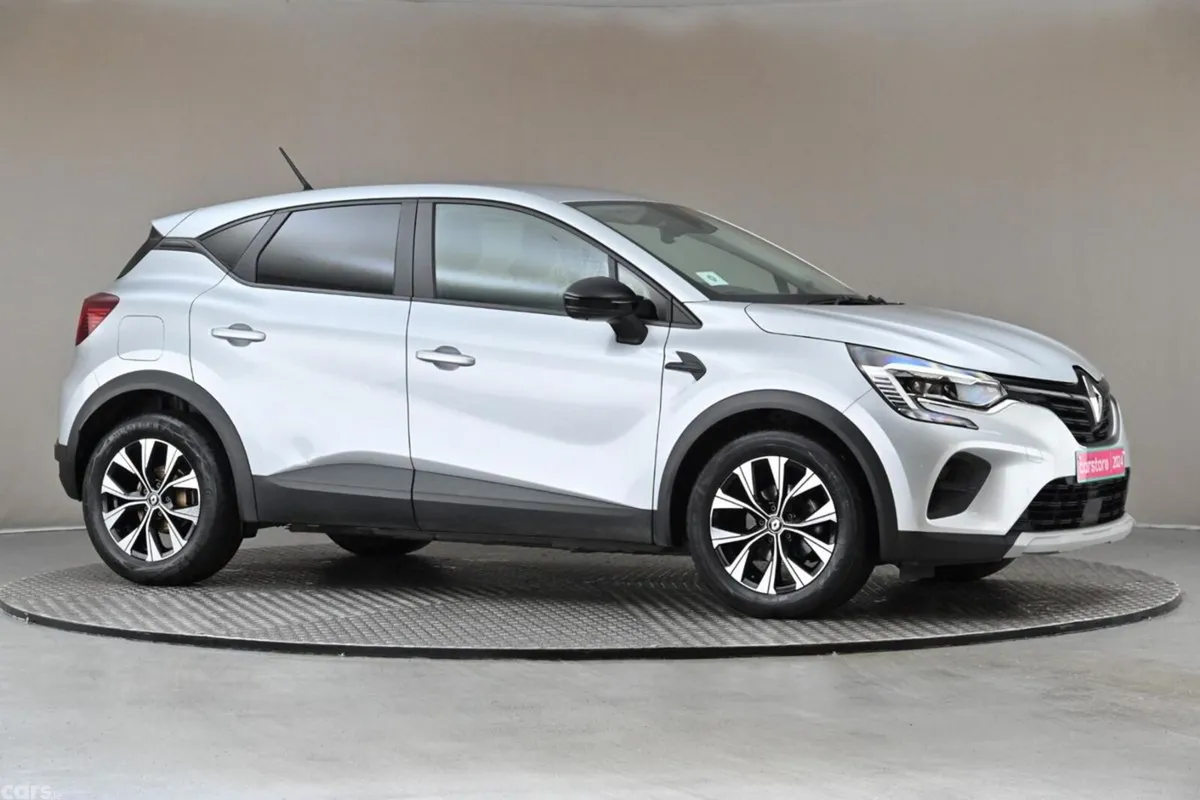 Renault Captur SUV, Petrol, 2024, Silver
