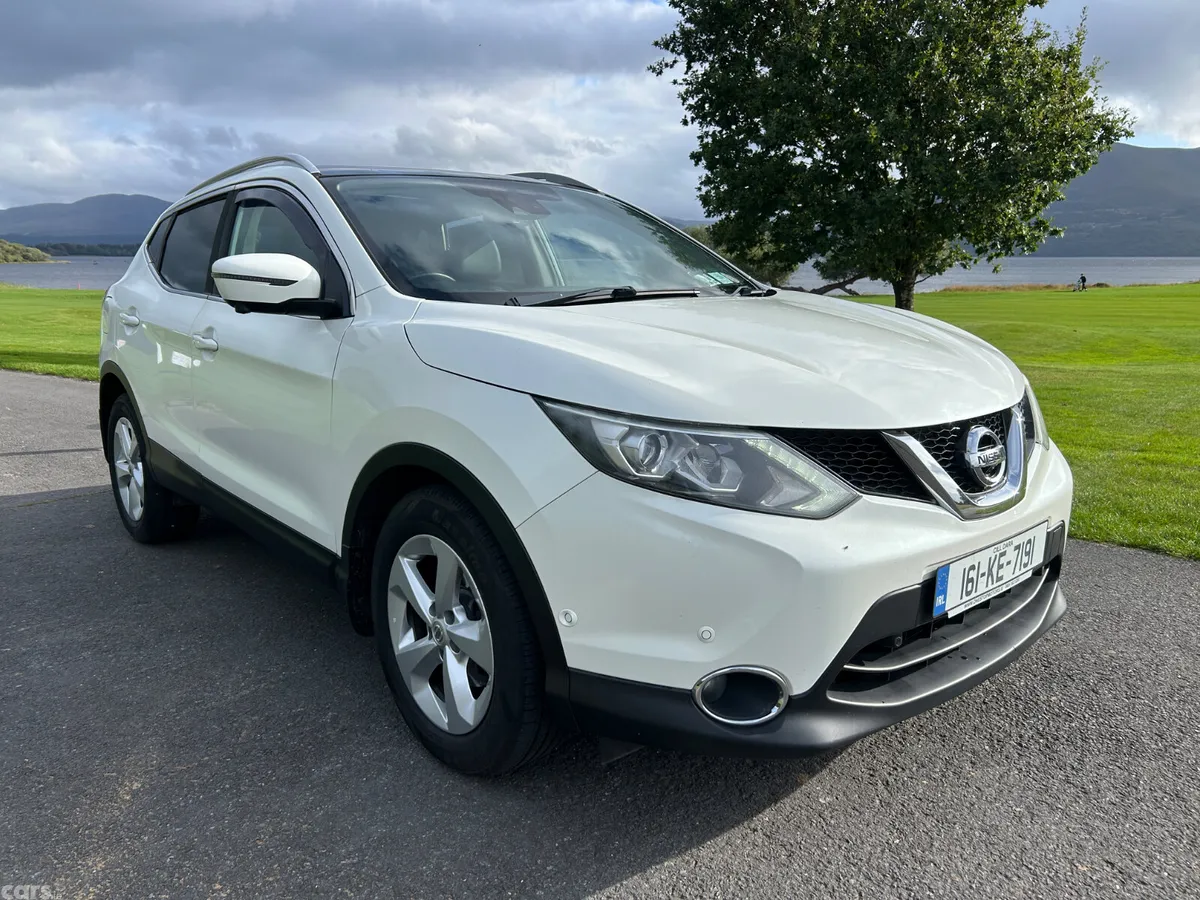 Nissan Qashqai Hatchback, Diesel, 2016, White