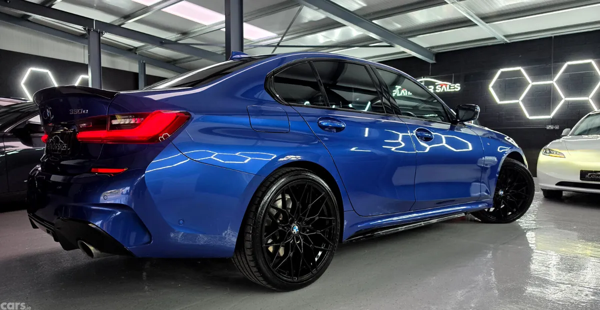 BMW 3-Series Saloon, Petrol Plug-in Hybrid, 2020, Blue