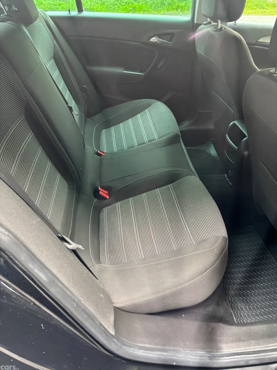 Opel Insignia Hatchback, Diesel, 2016, Black