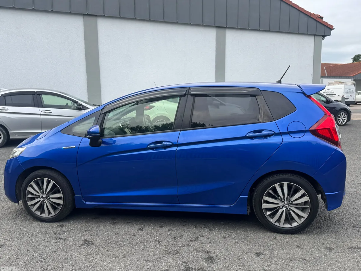 Honda Fit Hatchback, Petrol Hybrid, 2015, Blue