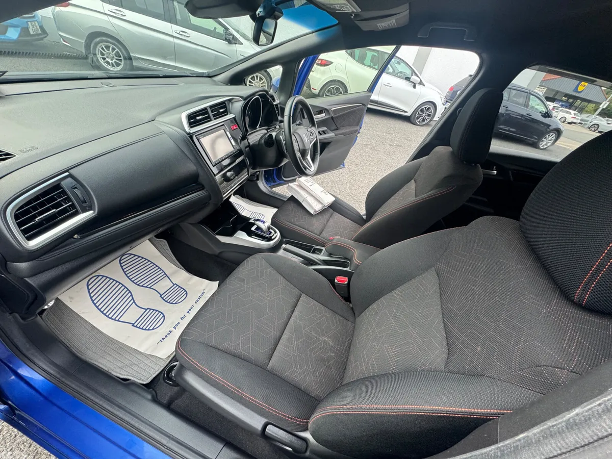 Honda Fit Hatchback, Petrol Hybrid, 2015, Blue