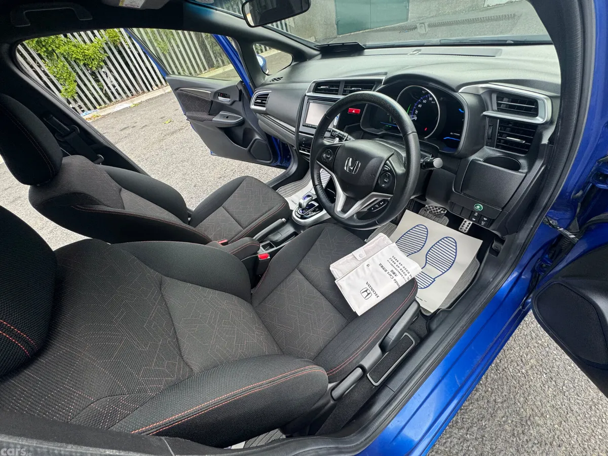 Honda Fit Hatchback, Petrol Hybrid, 2015, Blue