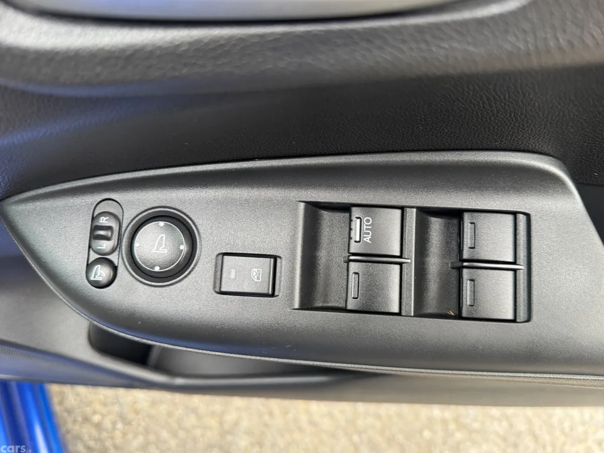 Honda Fit Hatchback, Petrol Hybrid, 2015, Blue