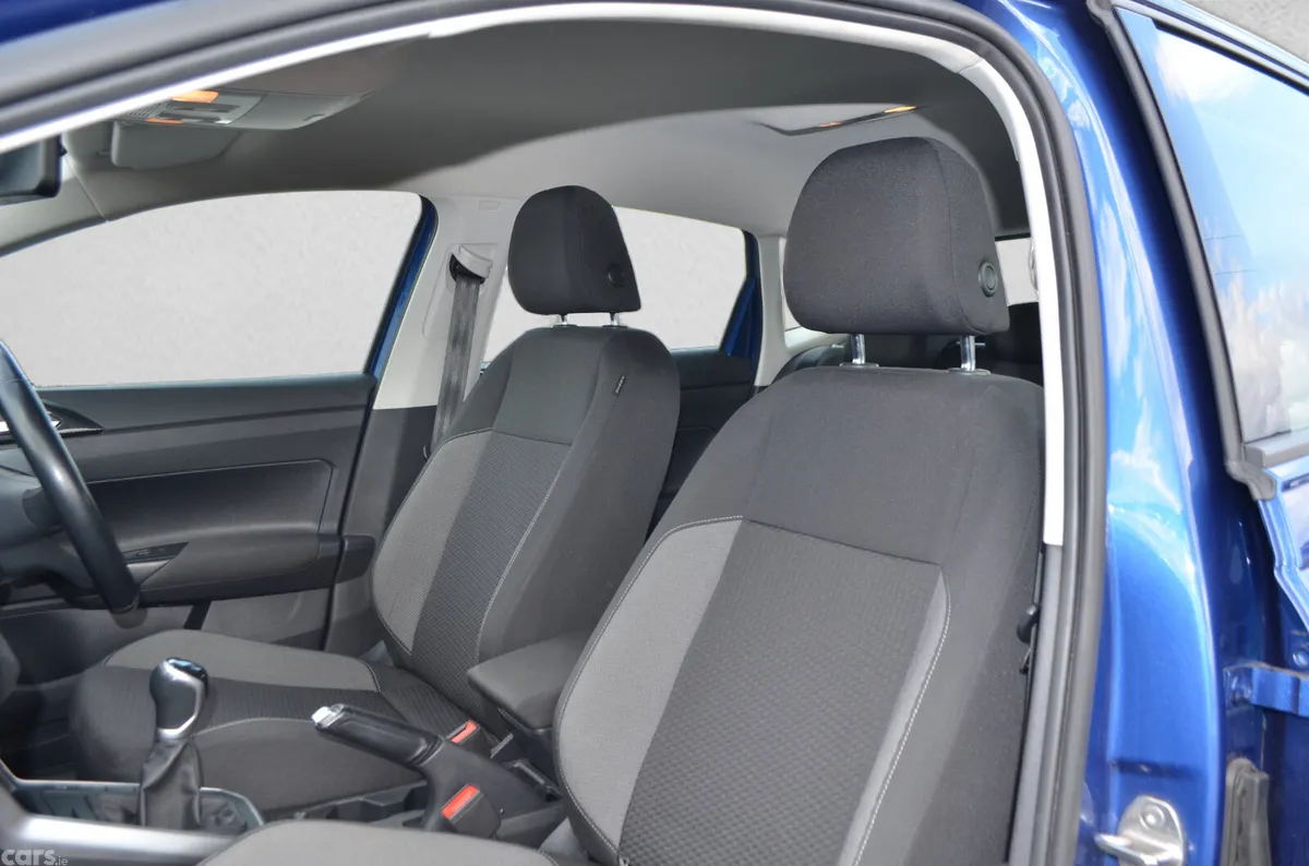 Volkswagen Polo Hatchback, Petrol, 2022, Blue