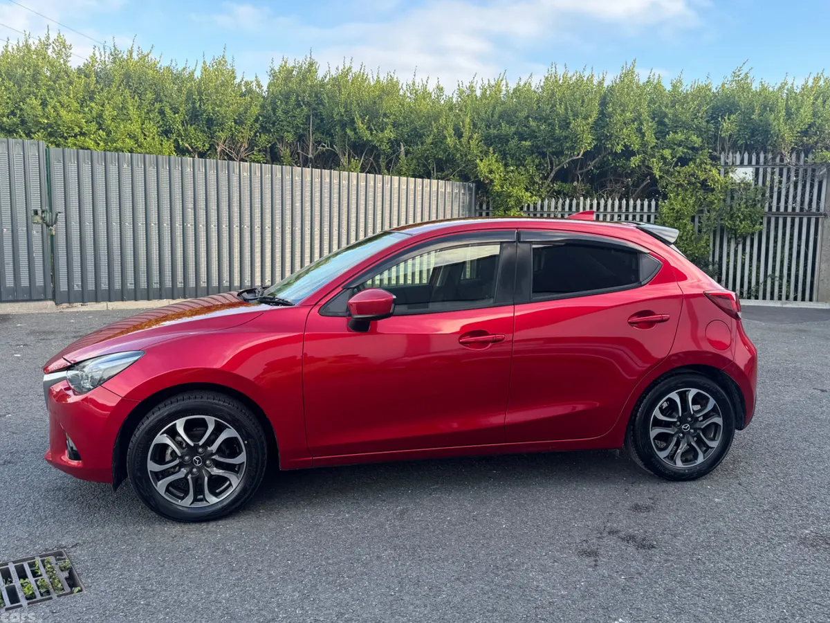Mazda Demio Hatchback, Diesel, 2014, Red
