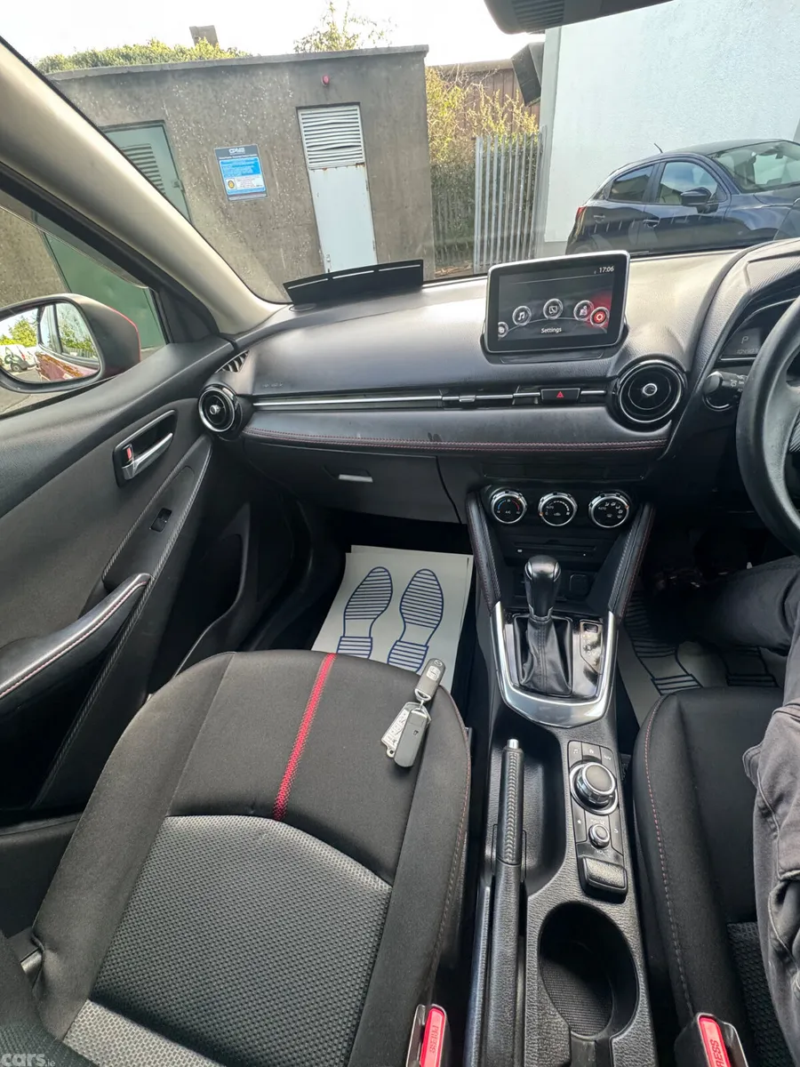 Mazda Demio Hatchback, Diesel, 2014, Red