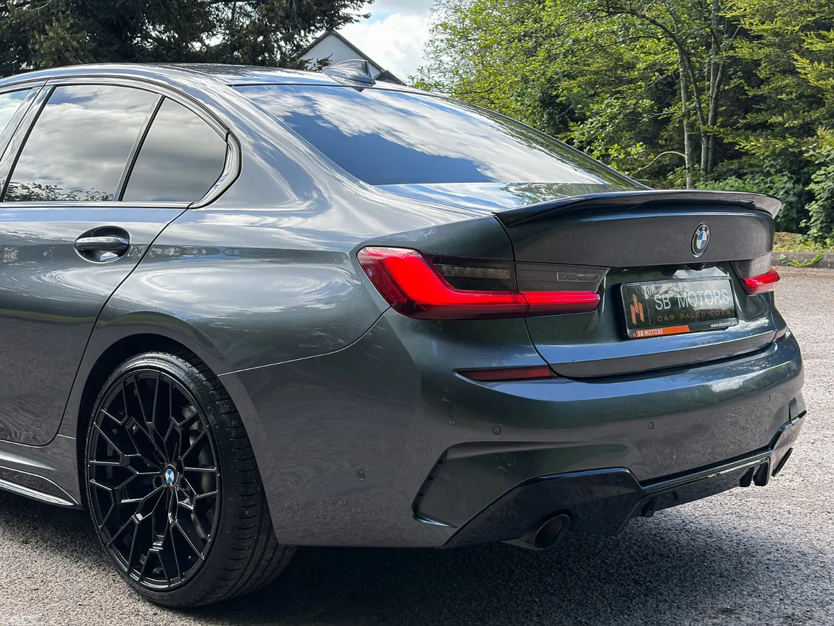 BMW 3-Series Saloon, Diesel, 2019, Grey