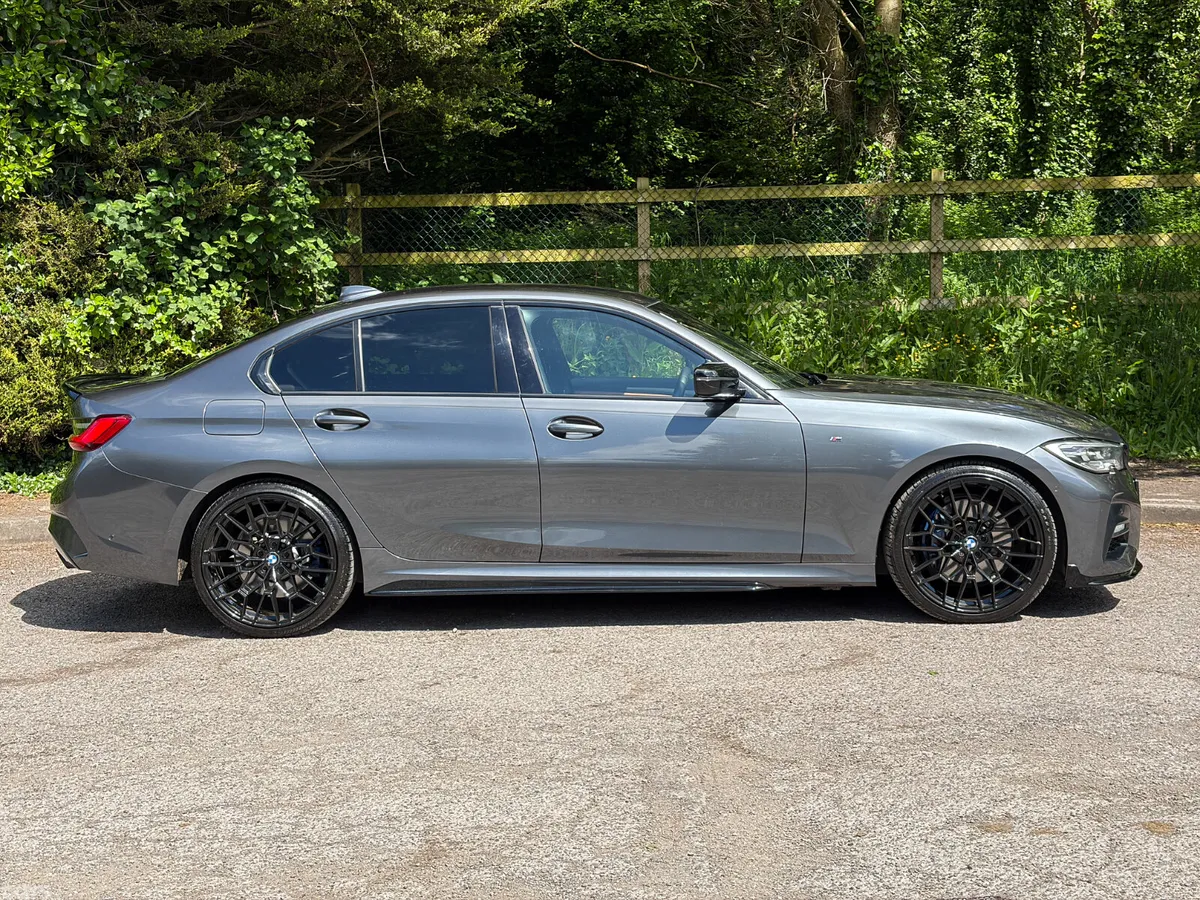 BMW 3-Series Saloon, Diesel, 2019, Grey