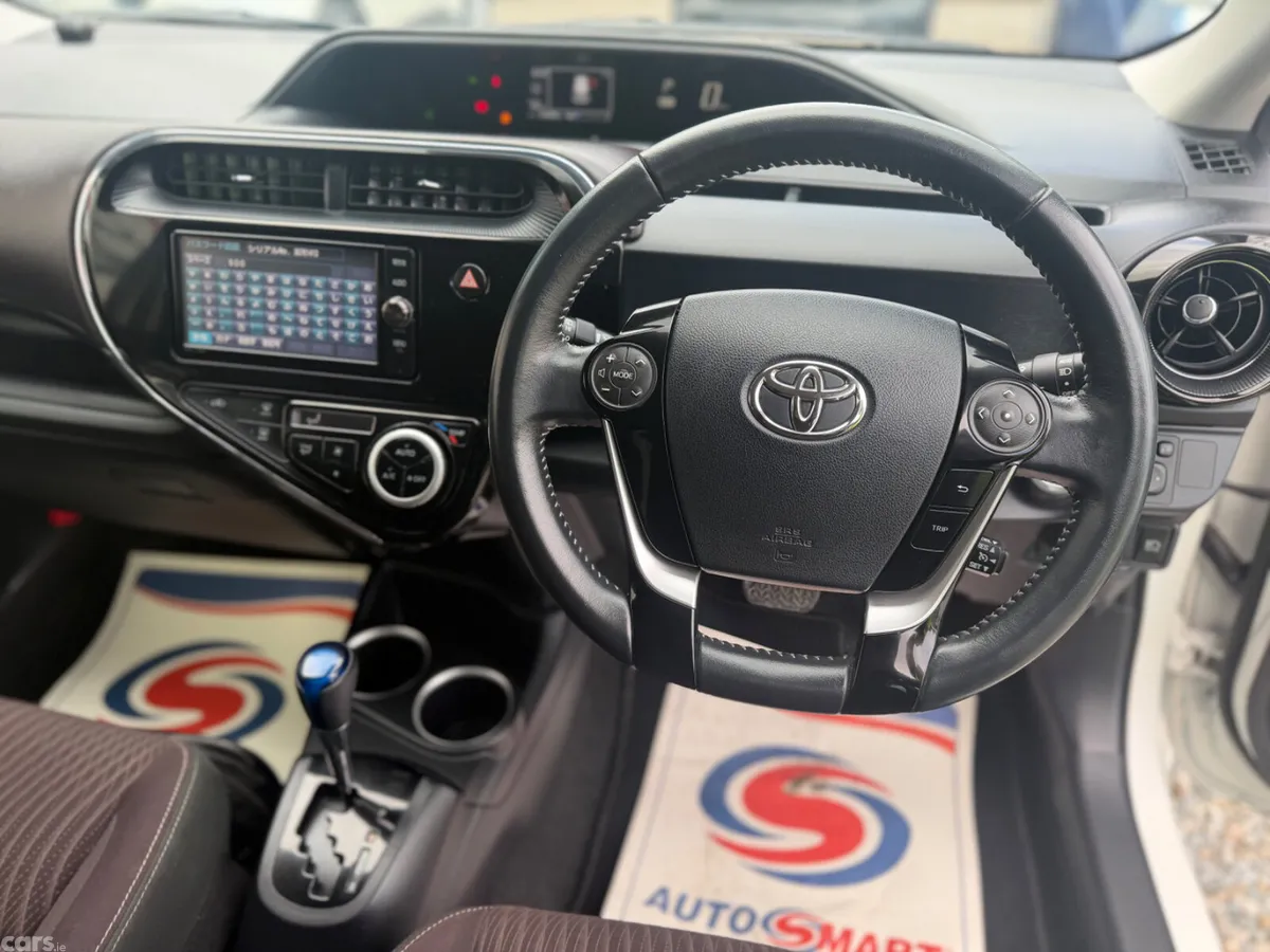 Toyota Aqua Hatchback, Petrol Hybrid, 2018, White