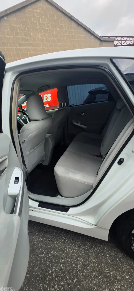 Toyota Prius Hatchback, Petrol Hybrid, 2014, White