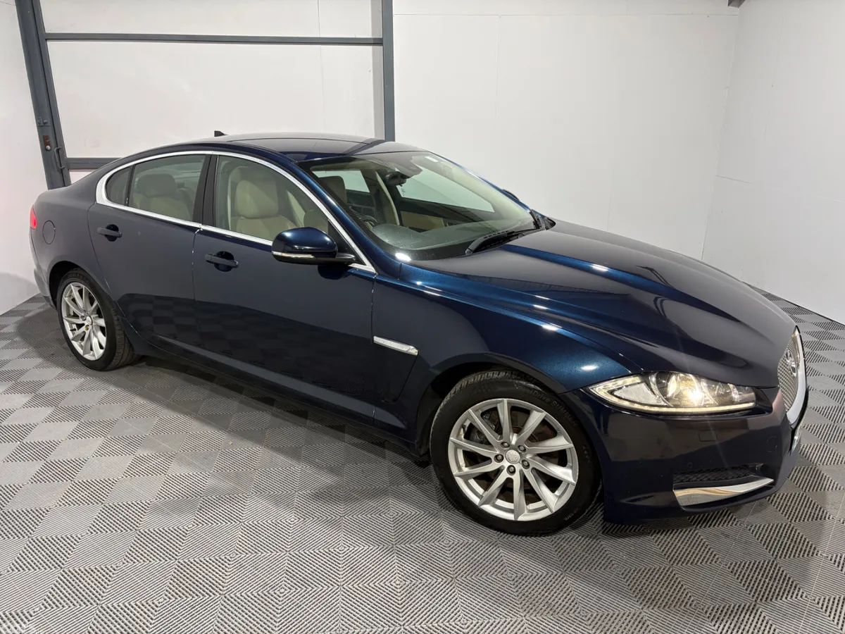 Jaguar XF Saloon, Diesel, 2013, Blue