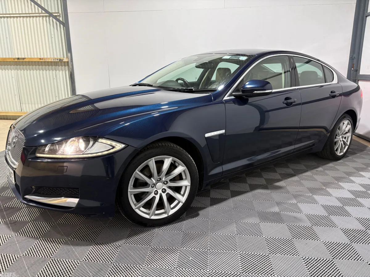 Jaguar XF Saloon, Diesel, 2013, Blue