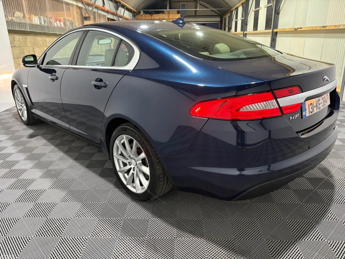 Jaguar XF Saloon, Diesel, 2013, Blue