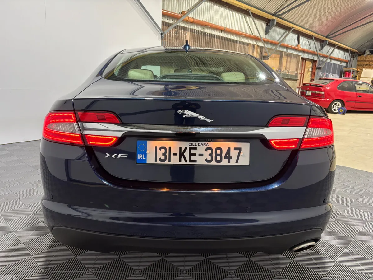 Jaguar XF Saloon, Diesel, 2013, Blue