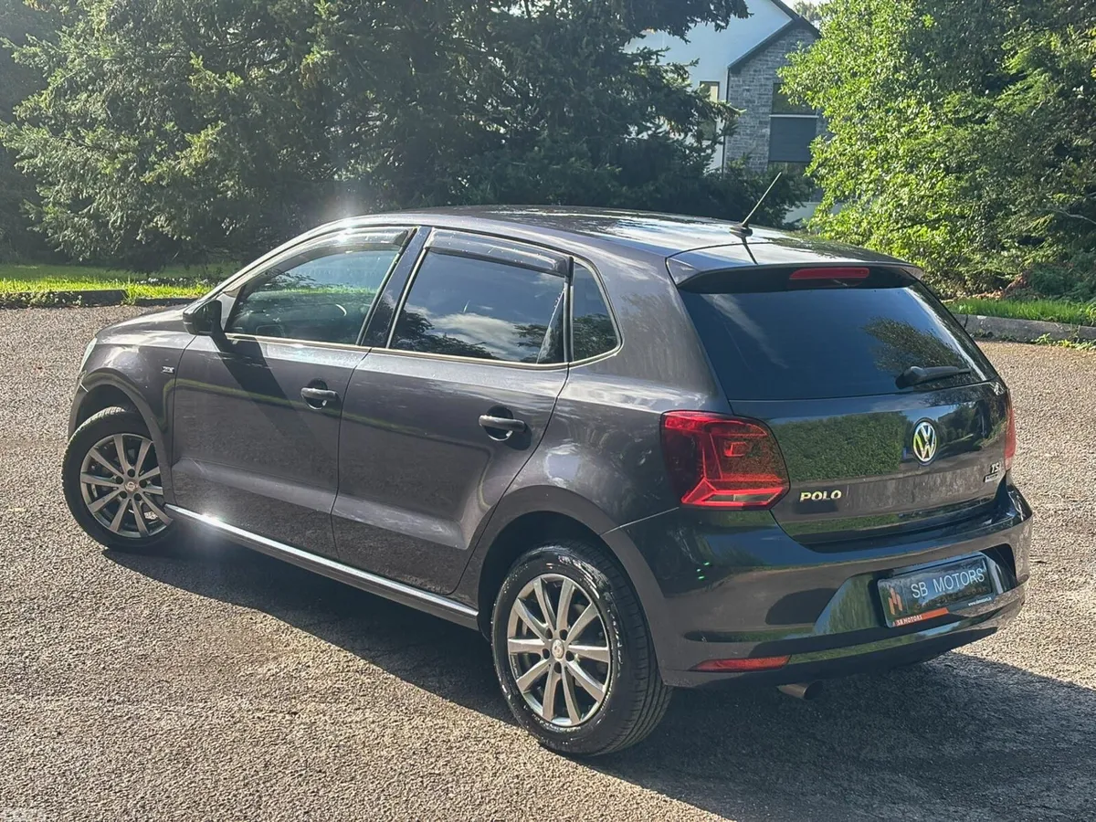 Volkswagen Polo Hatchback, Petrol, 2015, Grey