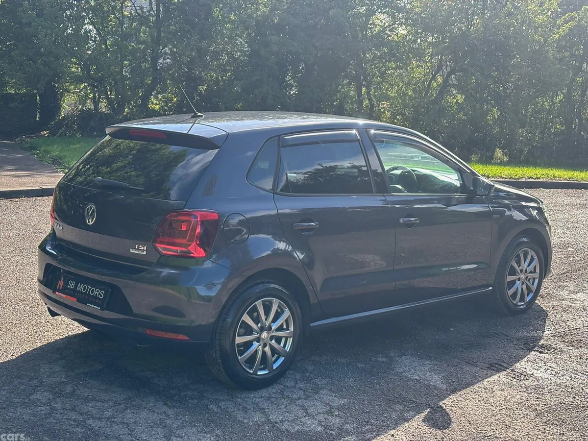 Volkswagen Polo Hatchback, Petrol, 2015, Grey