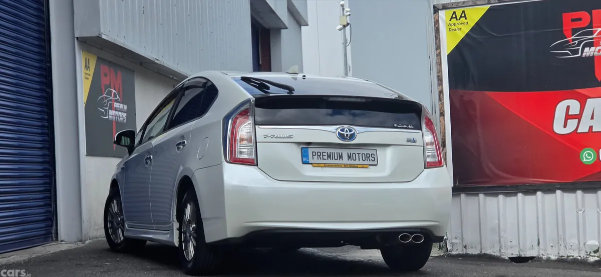 Toyota Prius Hatchback, Petrol Hybrid, 2014, White