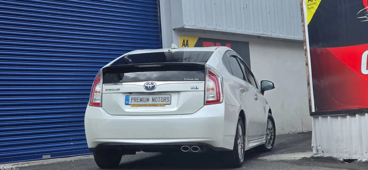 Toyota Prius Hatchback, Petrol Hybrid, 2014, White