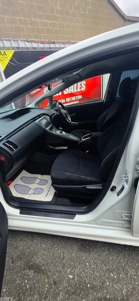 Toyota Prius Hatchback, Petrol Hybrid, 2014, White