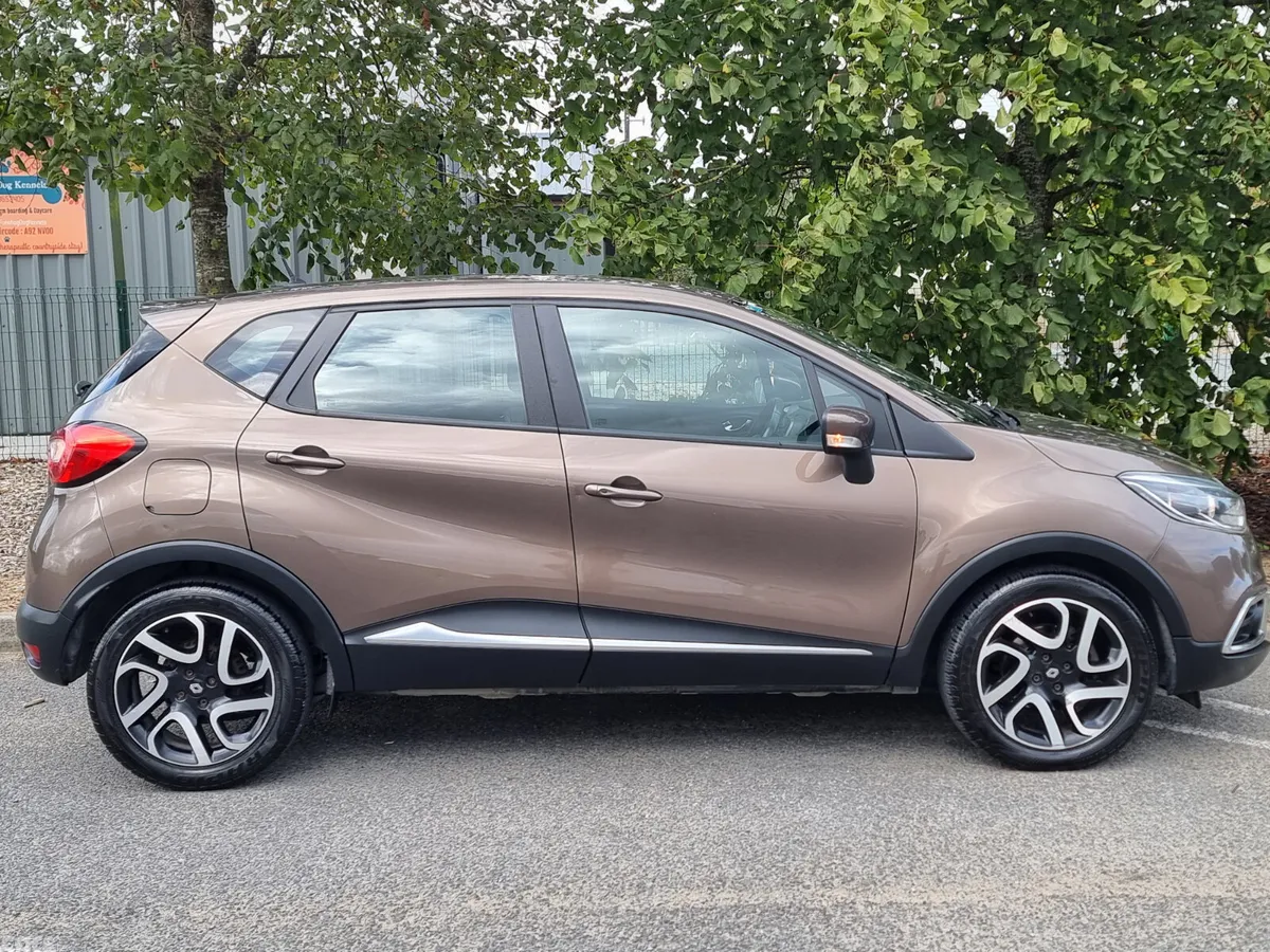 Renault Captur Hatchback, Diesel, 2014, Brown