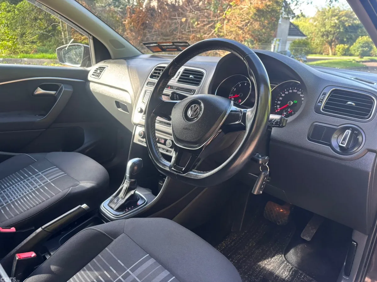 Volkswagen Polo Hatchback, Petrol, 2015, Grey