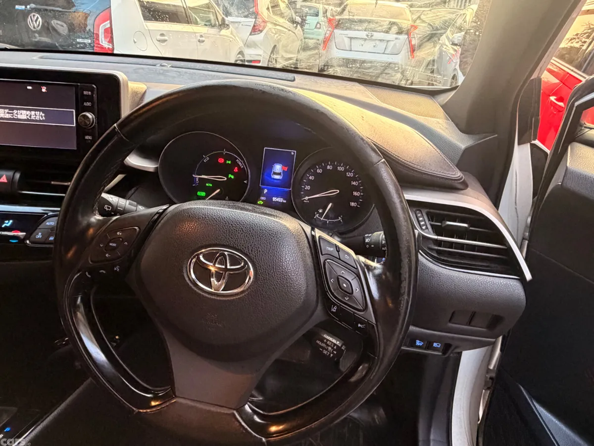Toyota C-HR SUV, Petrol Hybrid, 2017, White