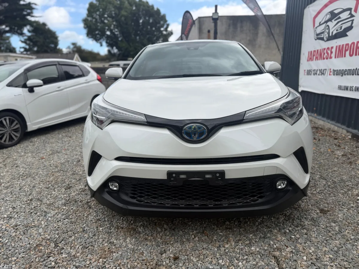Toyota C-HR SUV, Petrol Hybrid, 2018, White