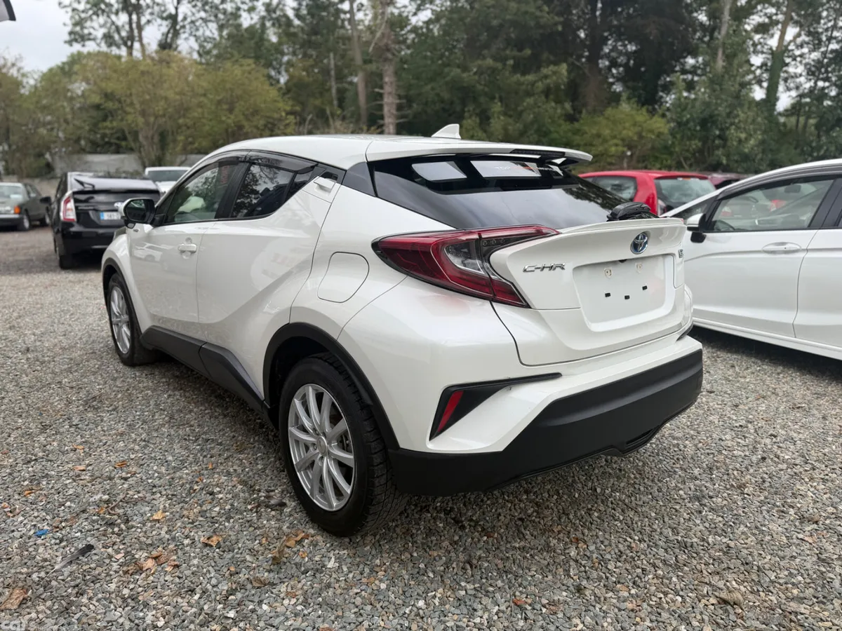 Toyota C-HR SUV, Petrol Hybrid, 2018, White